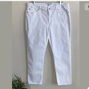 Denizen Levi’s white crop jeans